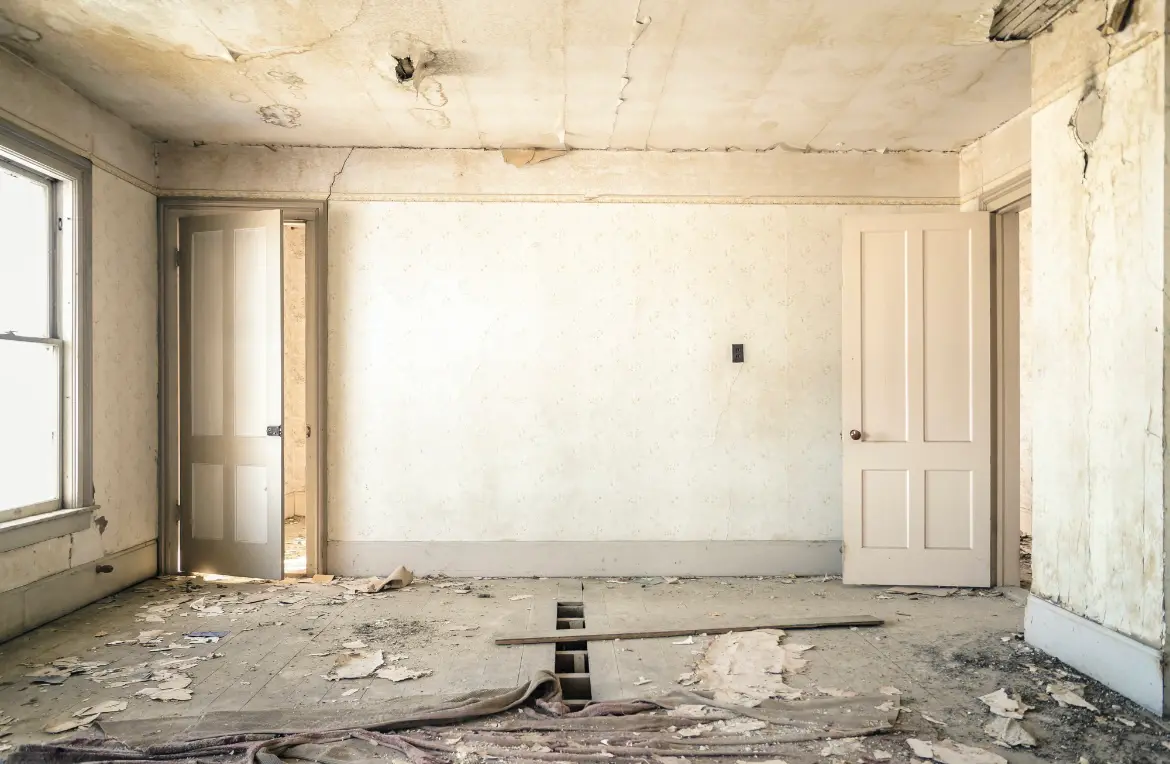 Waste disposal crew managing a cleanout project in Boscawen